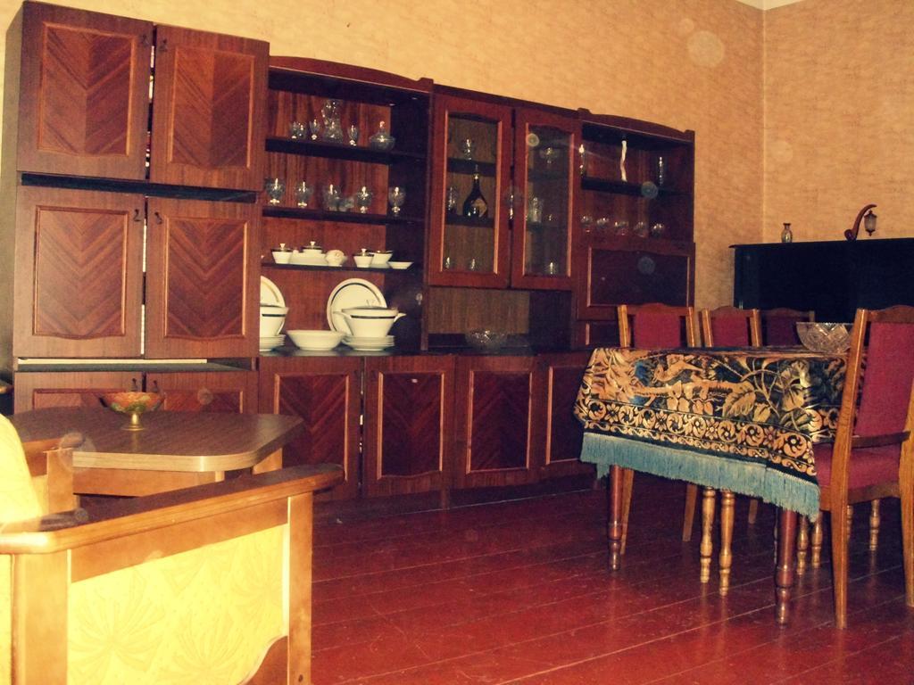 The Kiwi House Hotel Лагодехи Екстериор снимка