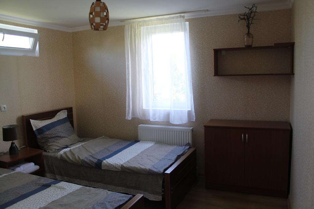 The Kiwi House Hotel Лагодехи Екстериор снимка