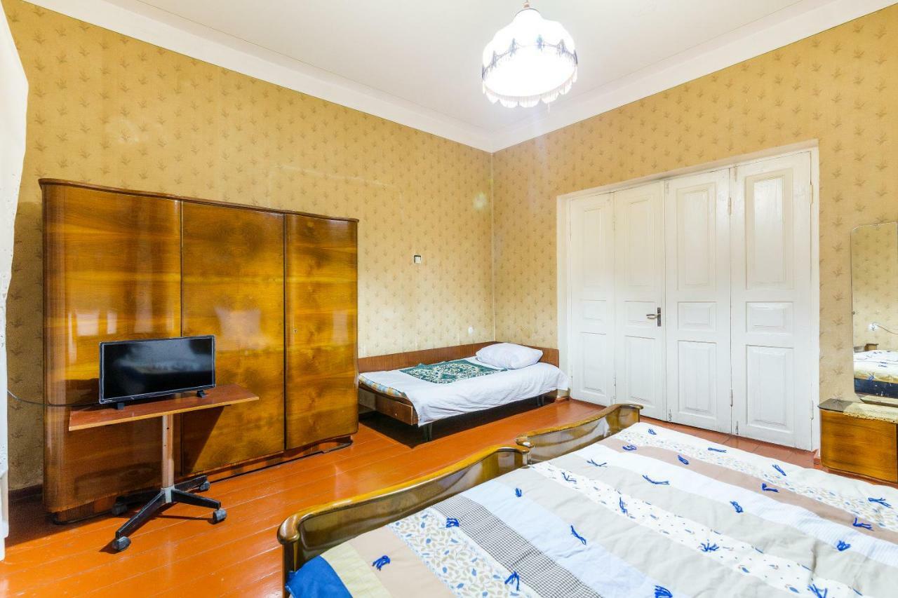 The Kiwi House Hotel Лагодехи Екстериор снимка
